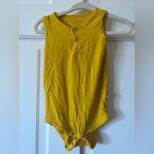 Kyte sleeveless bodysuit in pineapple